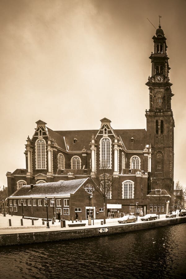 Westerkerk - Westertoren van Amsterdam in sepia (winter)