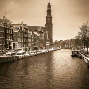 Winter in Amsterdam, Westertoren vanaf de Leliesluis in sepia